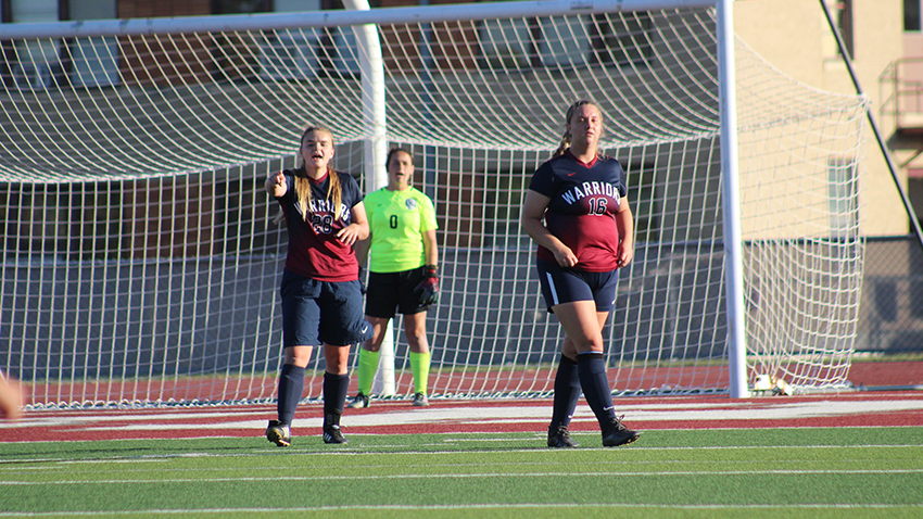 Women's Soccer Falls as Threshers Rally Late