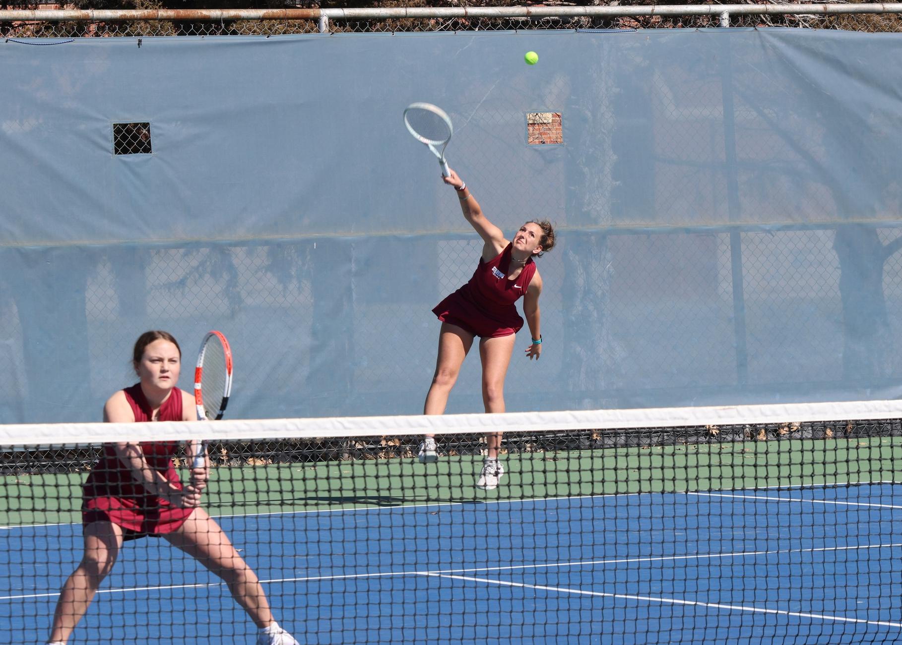 Women's tennis defeats Baker at home